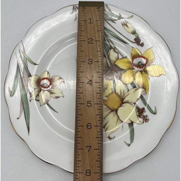 Golden Gleam Royal Standard Plate 8’in diameter,. English Pretty Yellow Gold - Picture 3 of 3